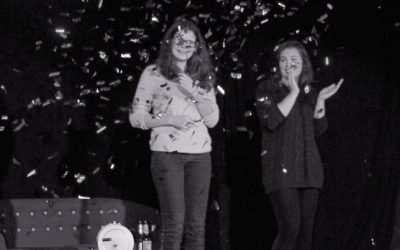 Rose Hörsting (Q1) gewinnt Poetry Slam „Zwischenruf“