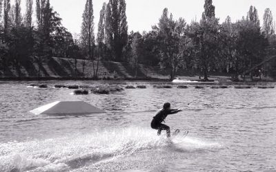 Goethe-Sporthelfer beim Wasserski in Langenfeld