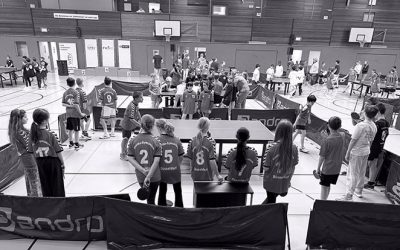 Das Goethe schmettert Bälle beim Milchcup